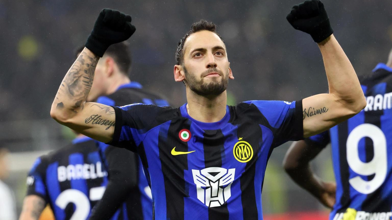 Calcio: Calhanoglu, ho rifiutato offerte per restare all'Inter