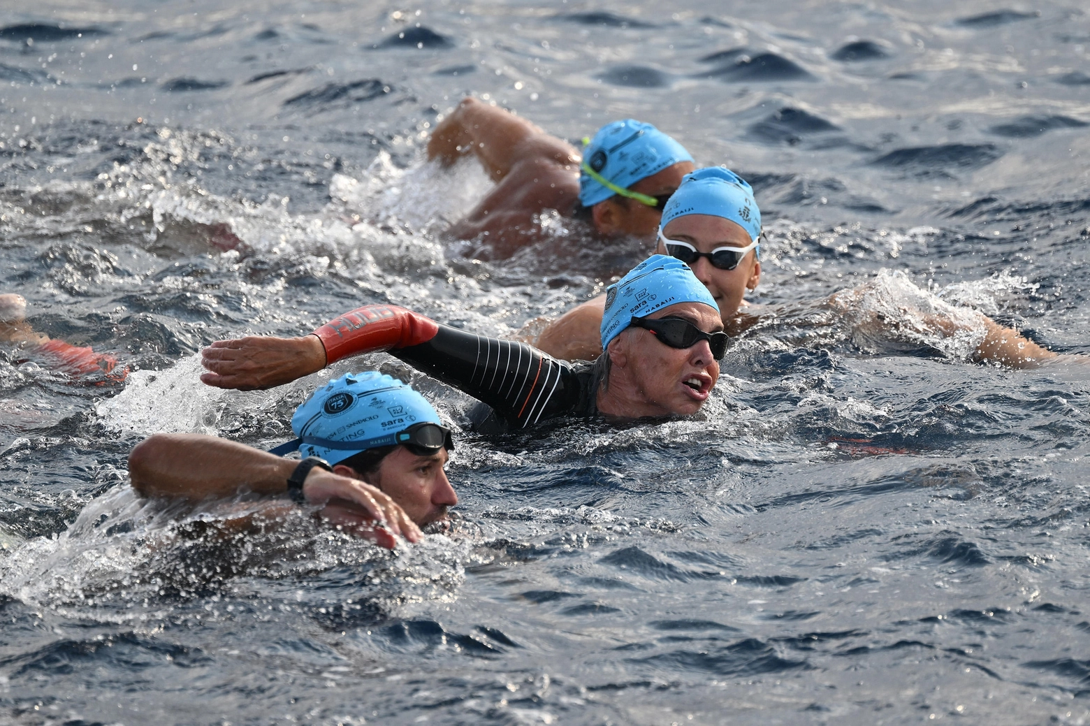 Novella Calligaris durante la traversata a nuoto dello Stretto di Messina