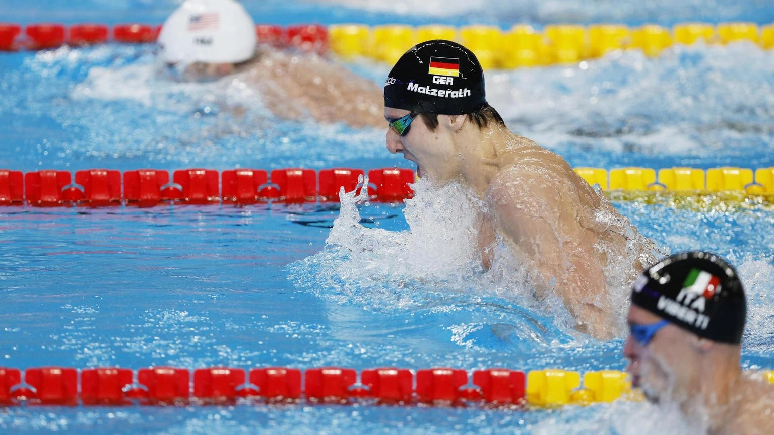 Mondiali nuoto: 4X100 mista misti in finale con pass olimpico