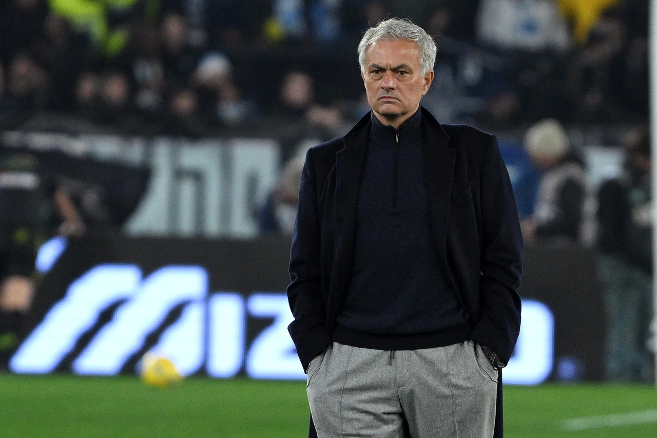 José Mourinho, la sconfitta contro il Milan gli è costata la panchina della Roma