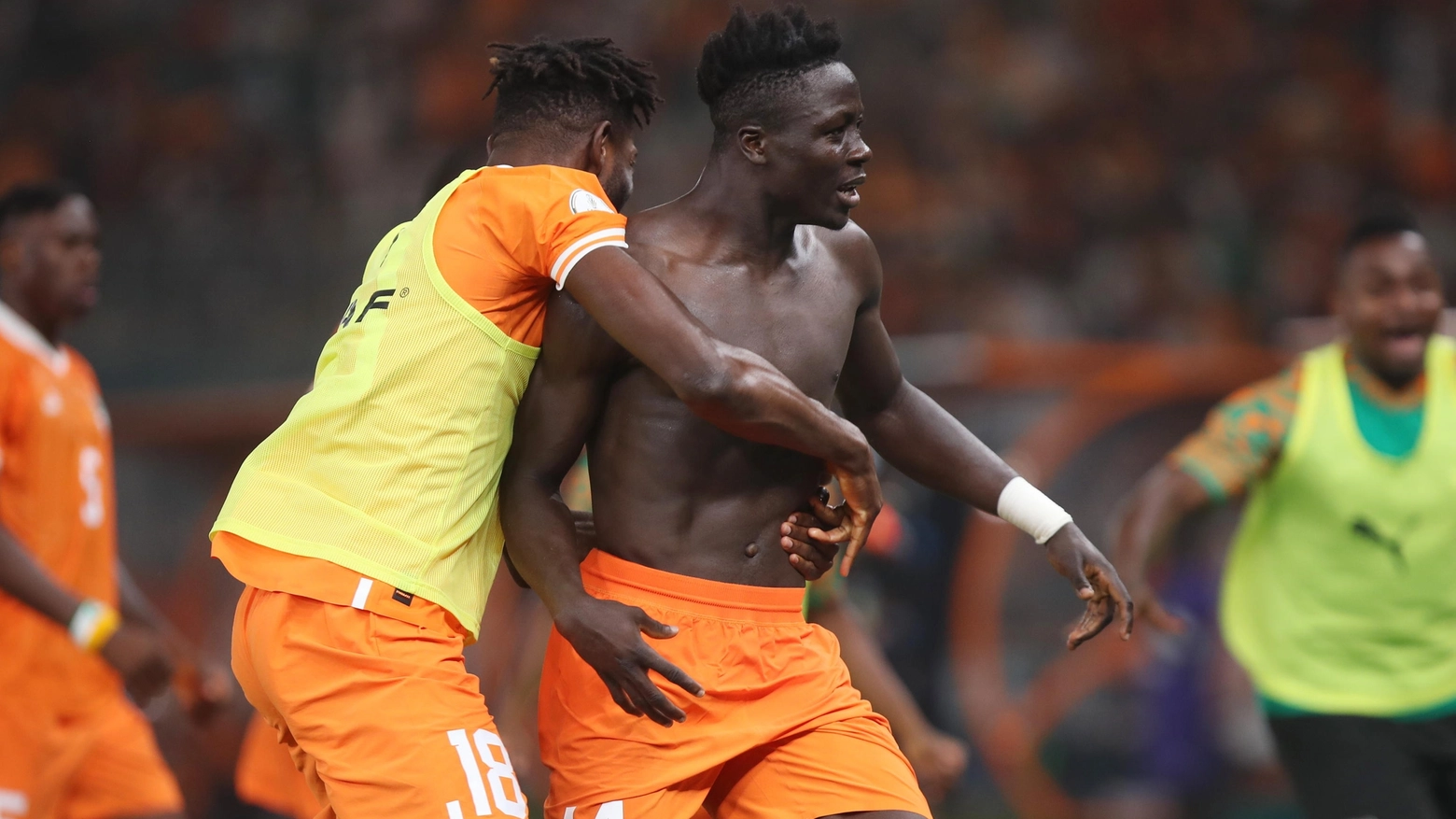Oumar Diakité esulta dopo il gol partita al 122' contro il Mali