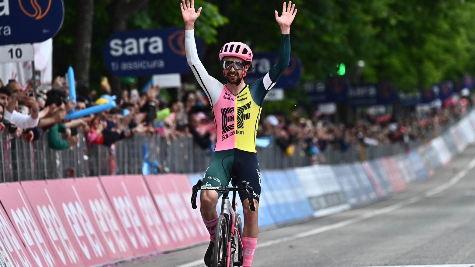 Giro d'Italia 2023, tappa 8: impresa di Healy a Fossombrone. Ordine d'arrivo e classifica generale