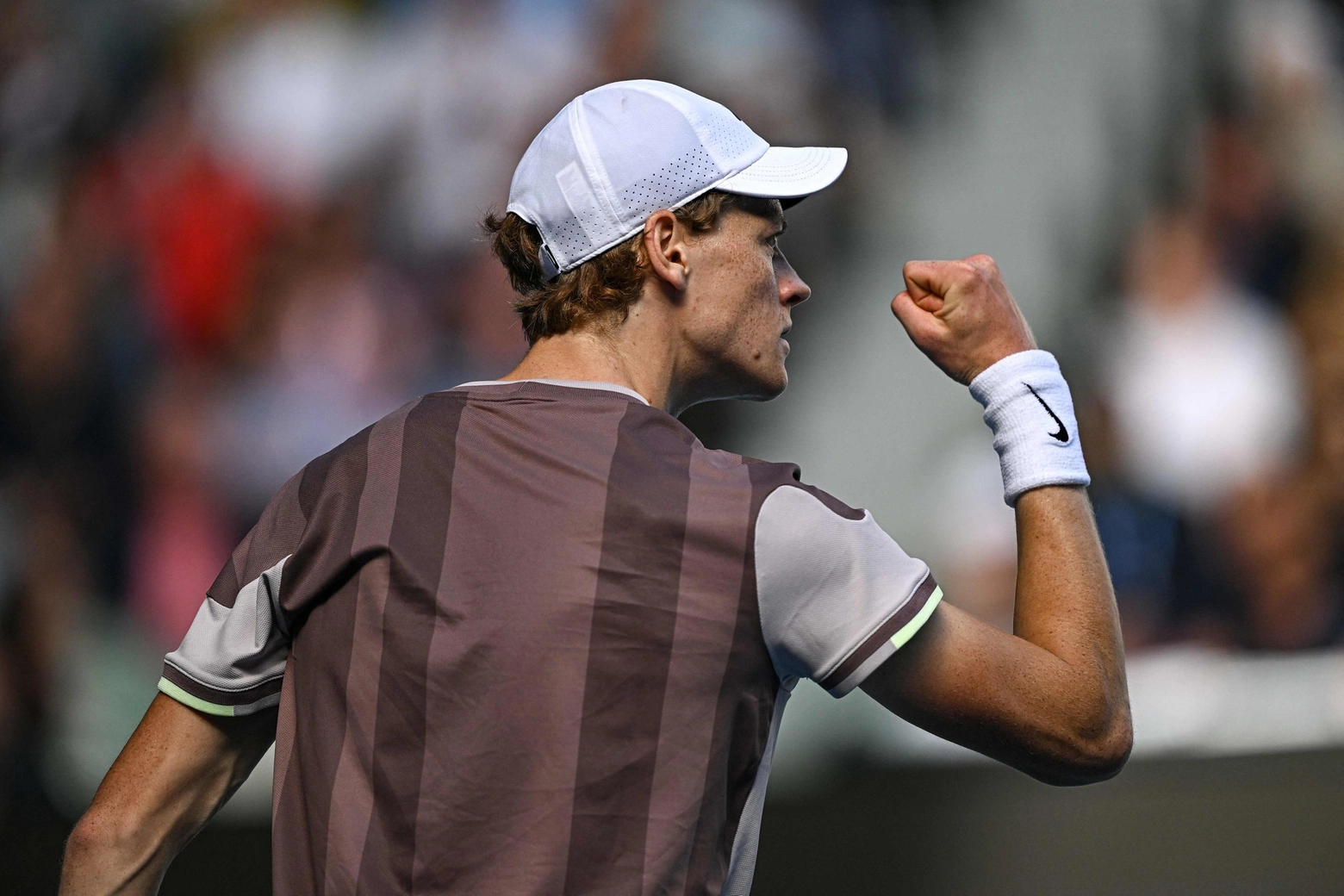 Jannik Sinner batte Djokovic, è in finale agli Australian Open 2024