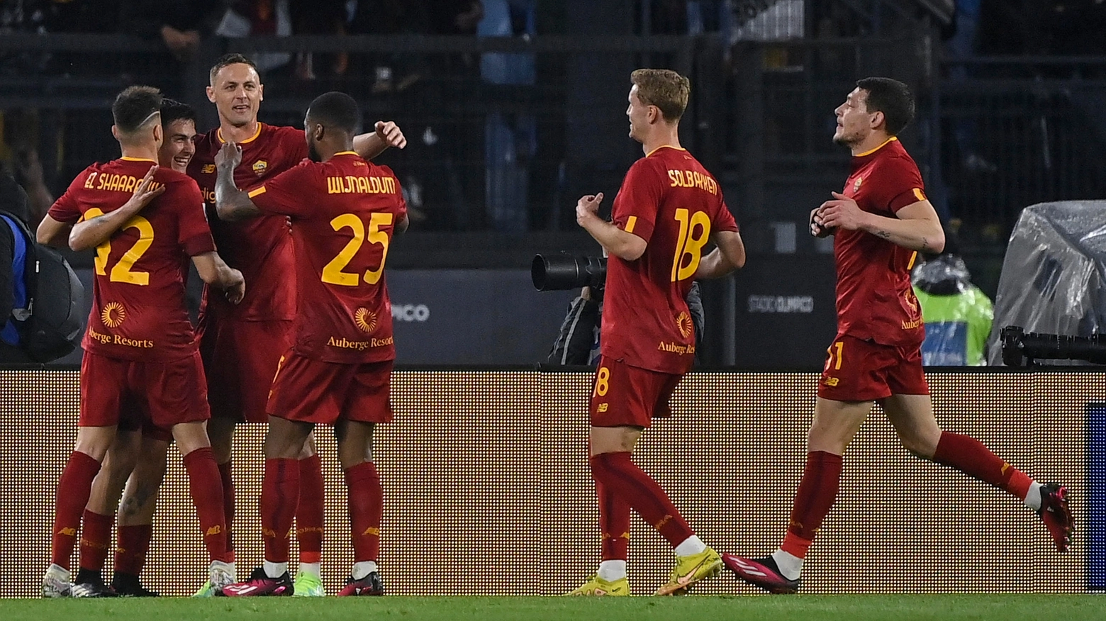 La Roma festeggia un gol segnato