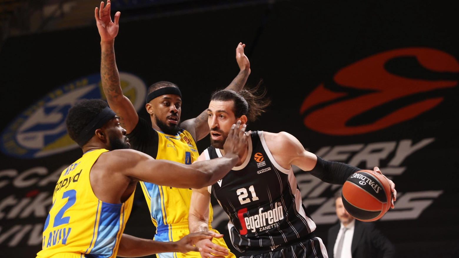 Eurolega, la Virtus Bologna battuta dal Maccabi Tel Aviv