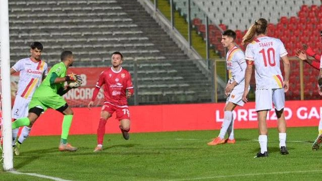 L’analisi del derby di Ancona: "Recanatese, è mancato solo il gol"