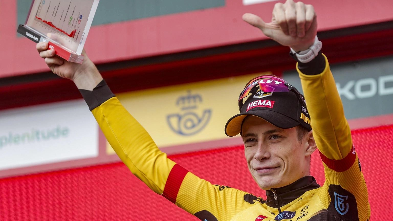 Vingegaard vince per Van Hooydonck, Ciclismo" (90 characters)"