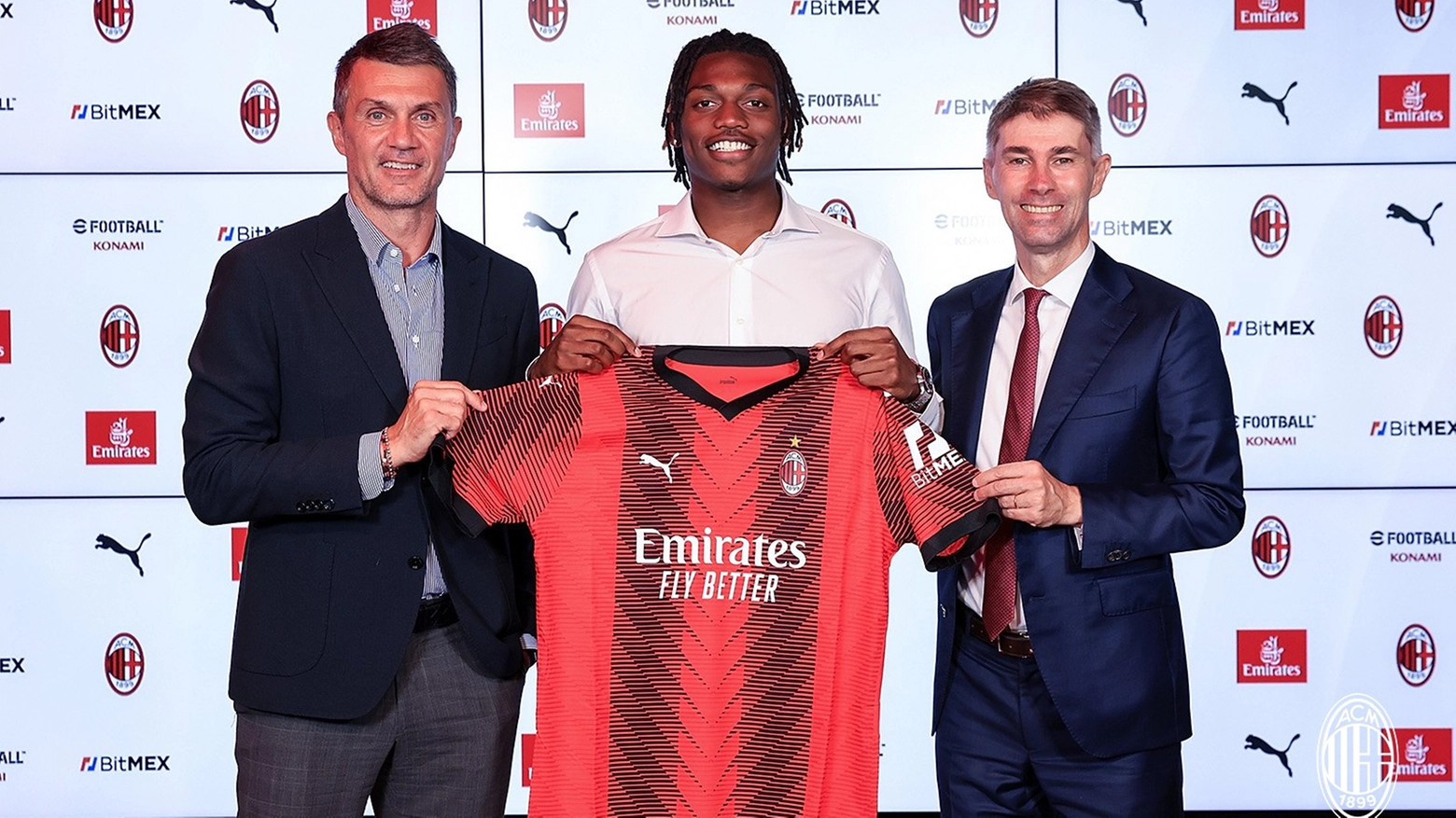 Da sinistra, Maldini, Leao e Massara (foto Twitter AC Milan)