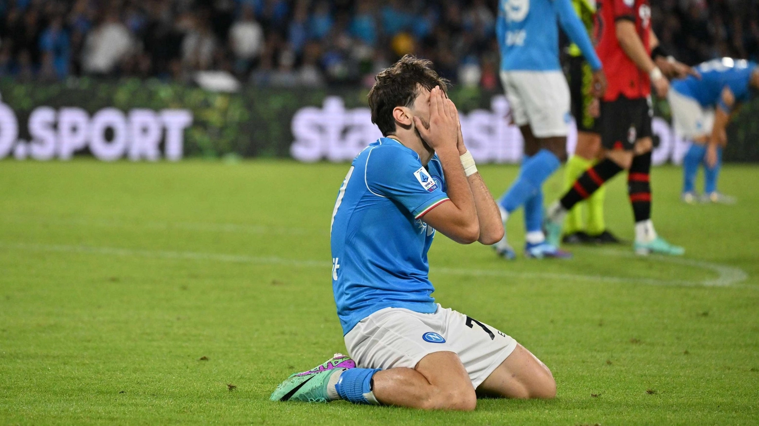 Napoli-Milan, la delusione finale di Kvaratskhelia (Ansa)