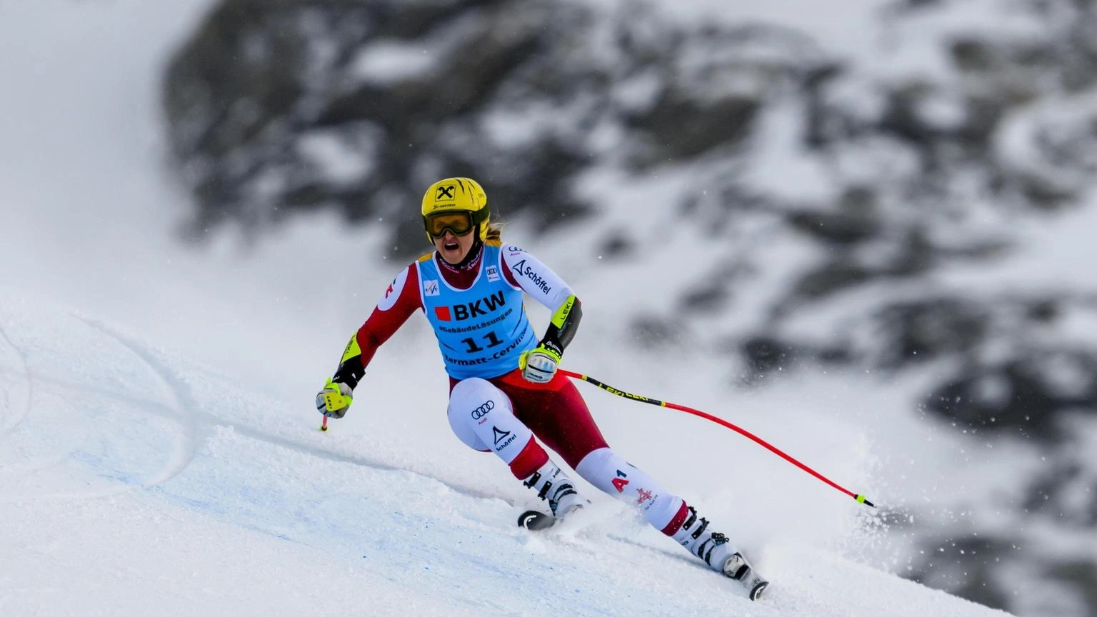 Sci: austriaca Ortlieb cade a St.Moritz, frattura tibia e perone