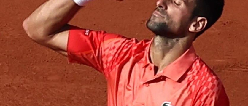 Djokovic inossidabile: in finale contro Ruud Alcaraz s’arrende ai crampi