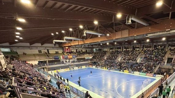 Futsal, il calore del Pala Cattani non basta. Spagna scatenata, azzurri fuori dai Mondiali