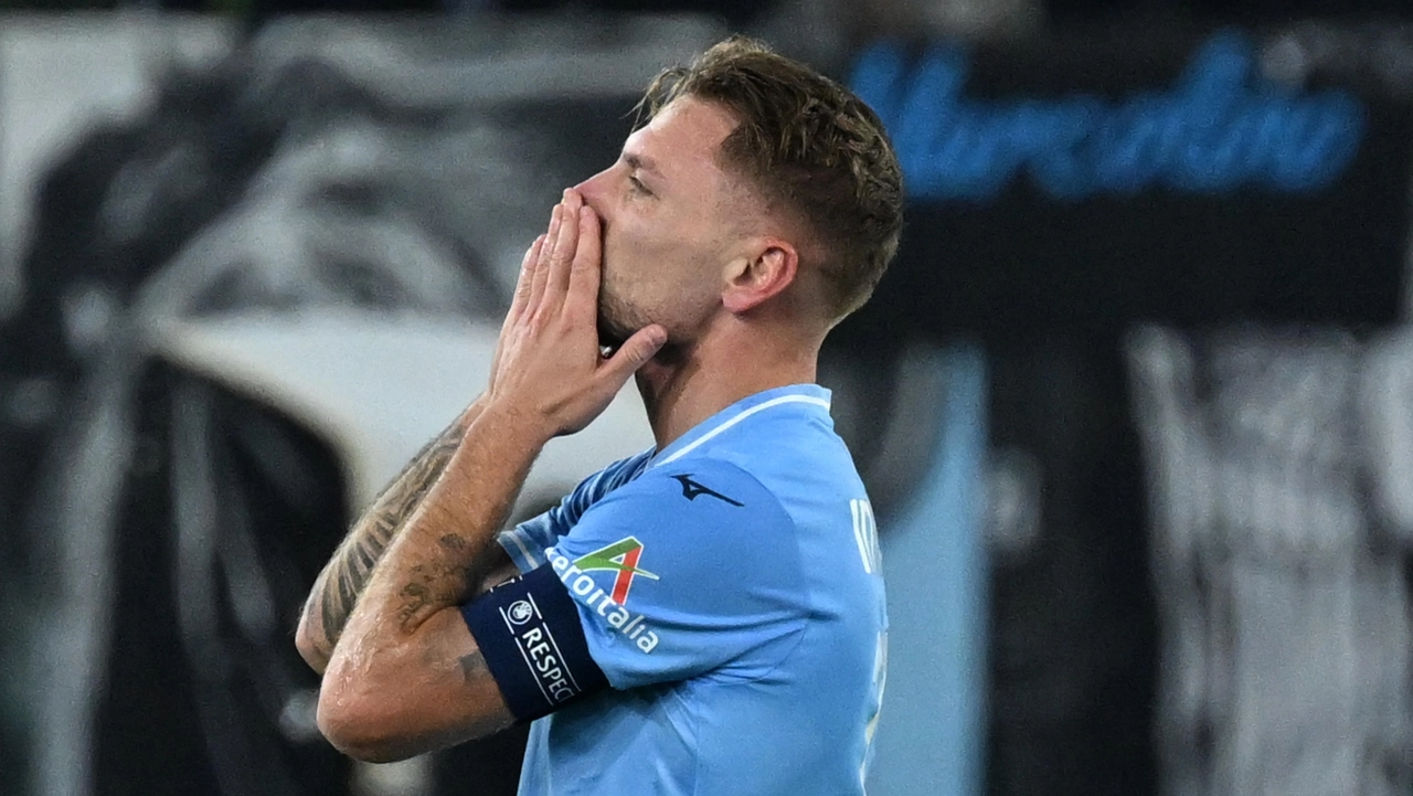 Champions League, Ciro Immobile festeggia dopo il gol contro il Celtic (Ansa)