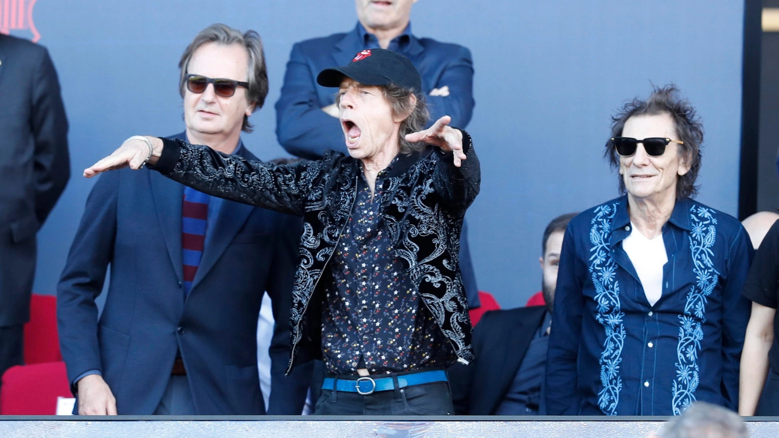 Mick Jagger e Ron Wood in tribuna a Barcellona