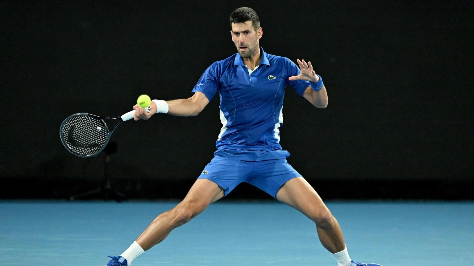 Tenis: Djokovic avanza en el Abierto de Australia