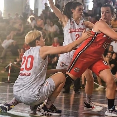 Basket, in serie C la Pallacanestro Femminile Pisa cede in casa con Castelfiorentino