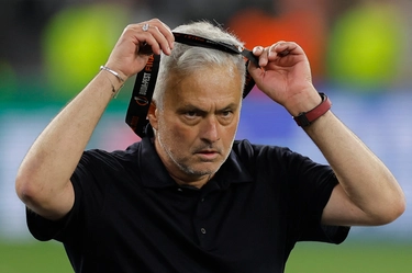 Mourinho aspetta l’arbitro nel garage: “Sei una disgrazia”