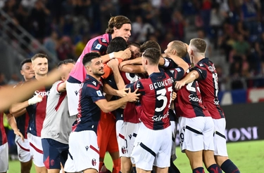 Bologna-Cagliari 2-1, Zirkzee e Fabbian ribaltano Luvumbo
