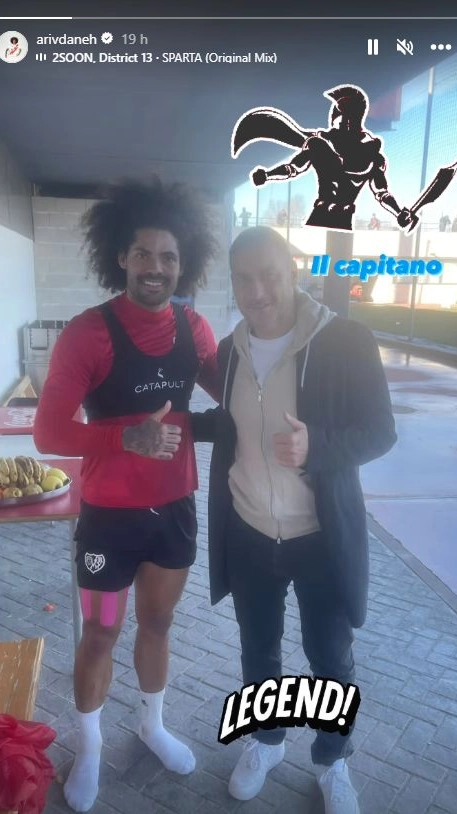 Aridane Hernandez con Francesco Totti