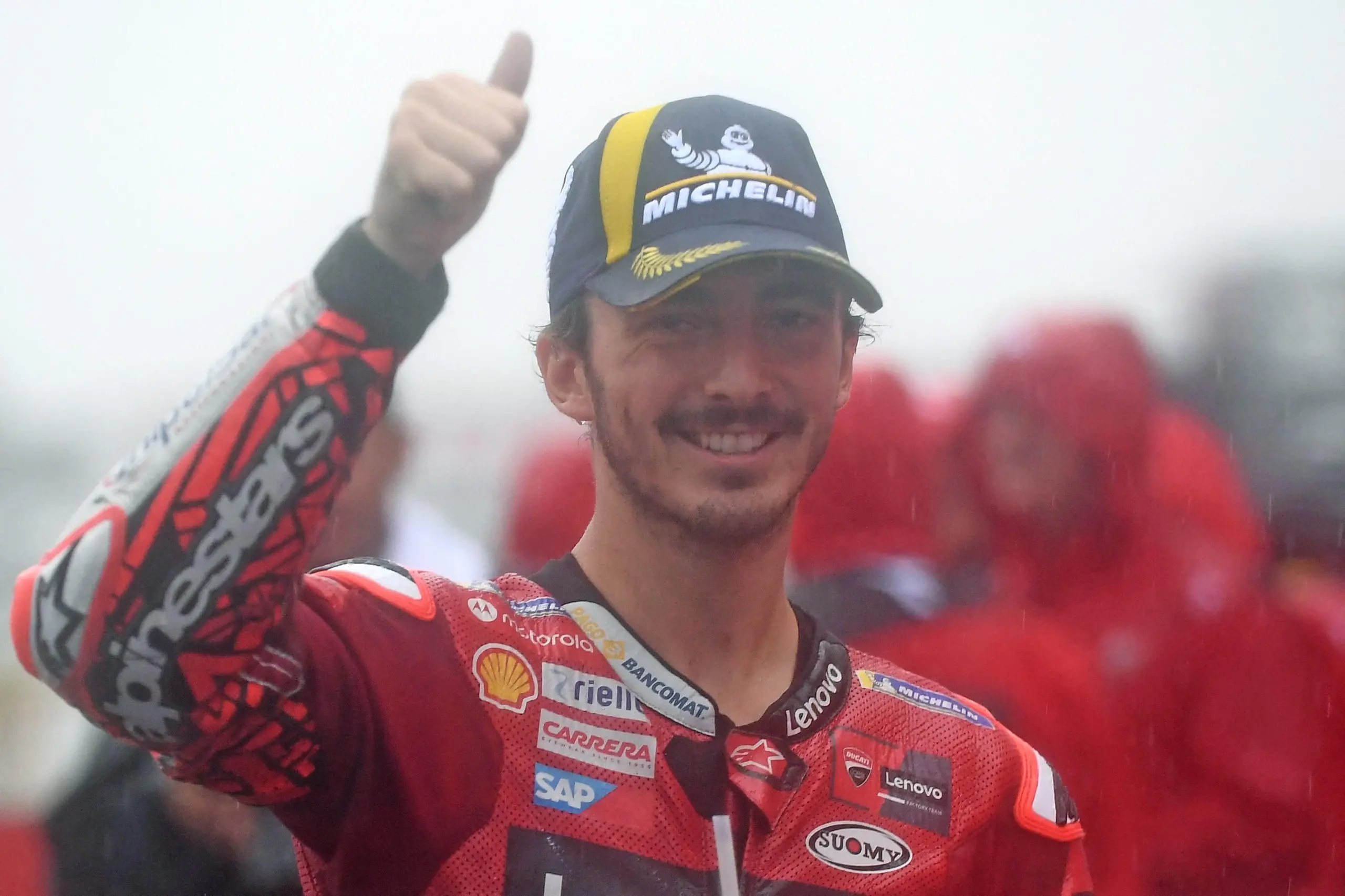 MotoGp Indonesia, capolavoro di Bagnaia. Vince partendo dalla 13esima posizione. Caduto Martin