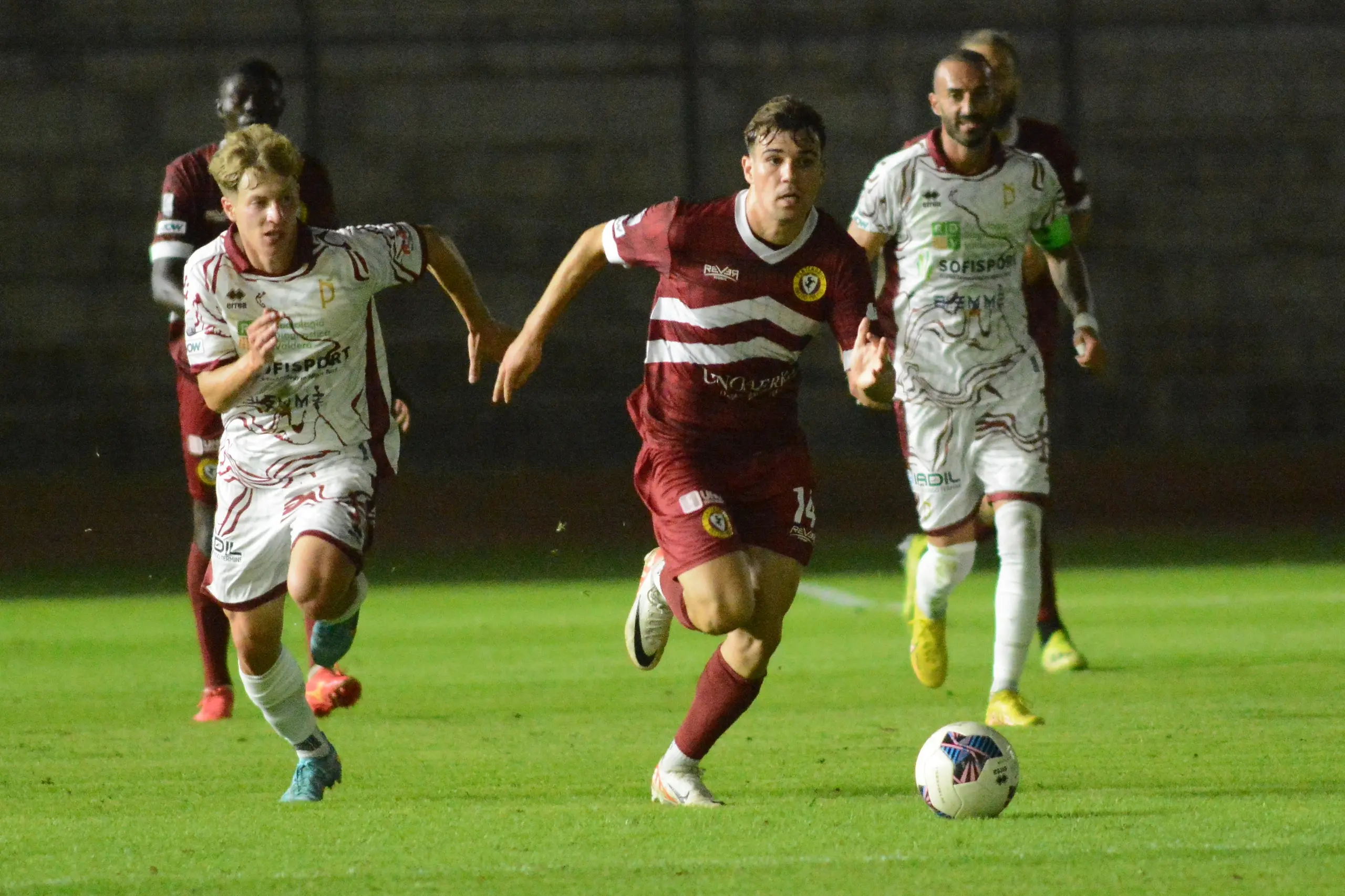 Arezzo Pontedera 1 1 amaranto a due facce Quotidiano Sportivo