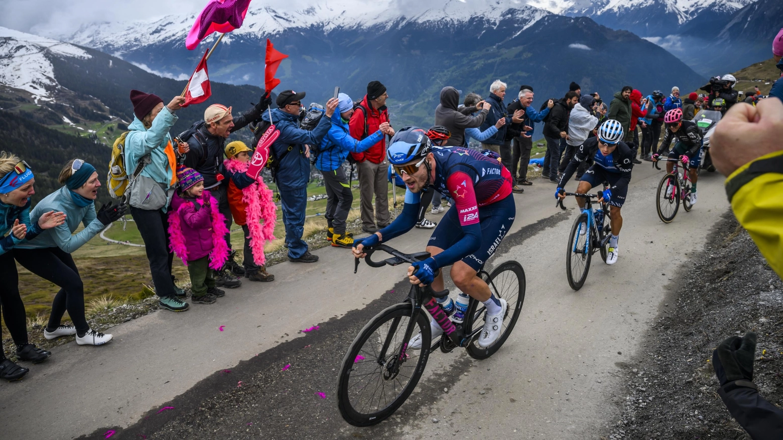 Giro d'Italia 2023, primati e curiosità: svetta la favola al contrario di Derek Gee