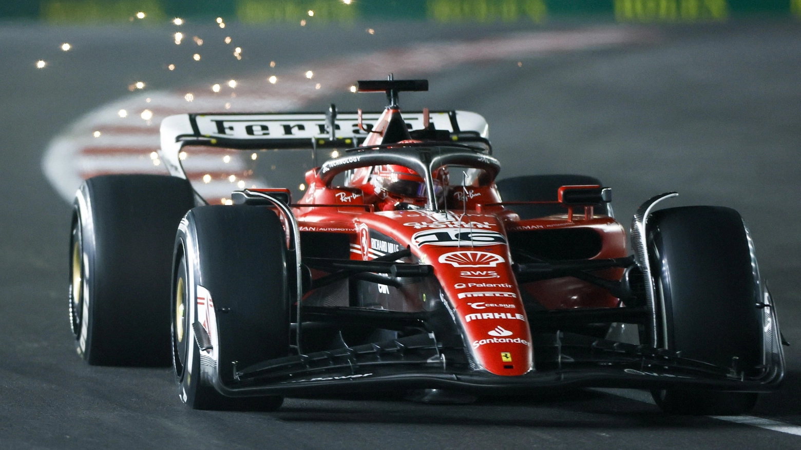 Il monegasco merita una Ferrari all’altezza del suo talento. Verstappen 9: vince comunque, anche se Las Vegas non gli piaceva