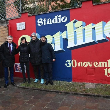 L’ad rossoblù Fenucci: "Prezioso tenere viva la memoria del club». Sterlino, 110 anni in un murale