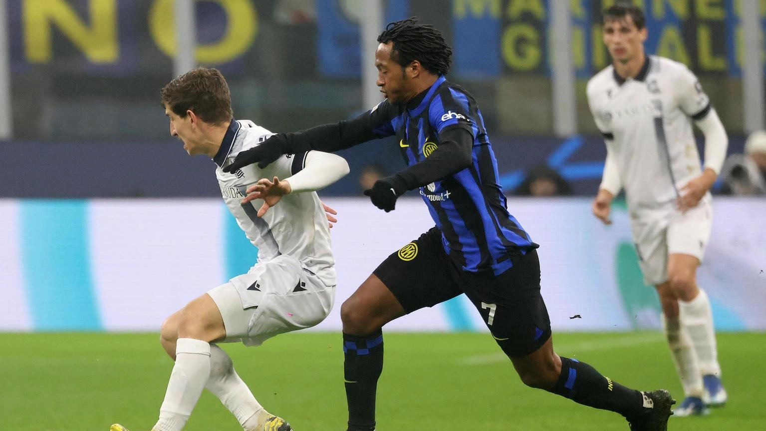 Calcio: Inter; Cuadrado operato, stop almeno tre mesi