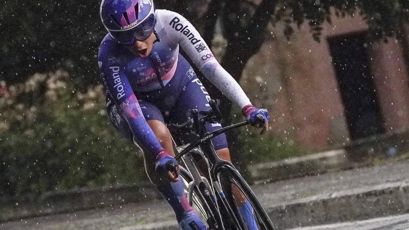 Al Giro d’Italia Collinelli si difende
