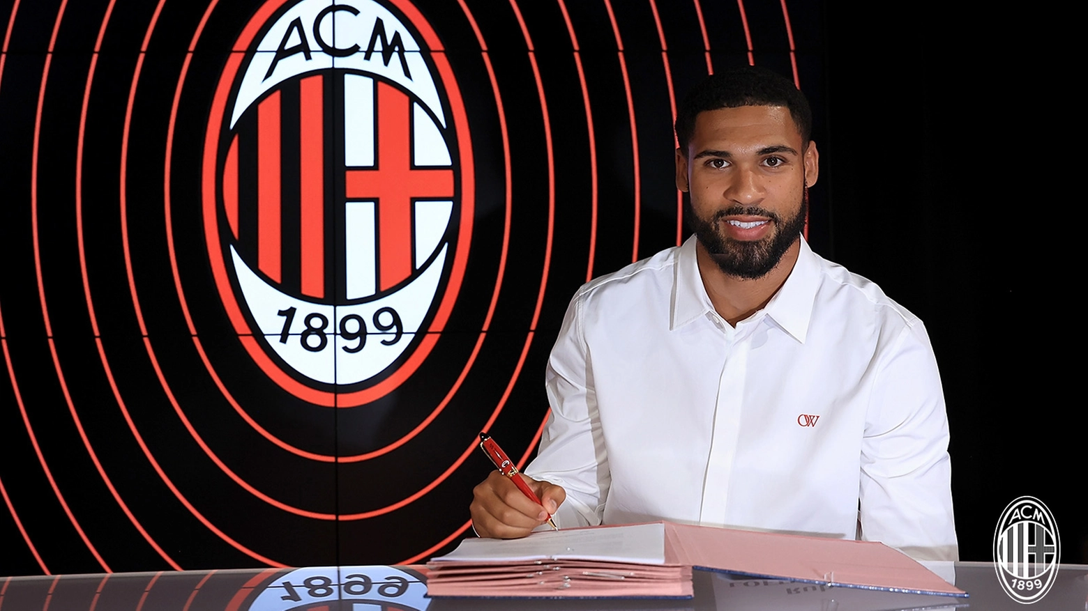 Ruben Loftus-Cheek, nuovo giocatore rossonero. Foto Ac Milan