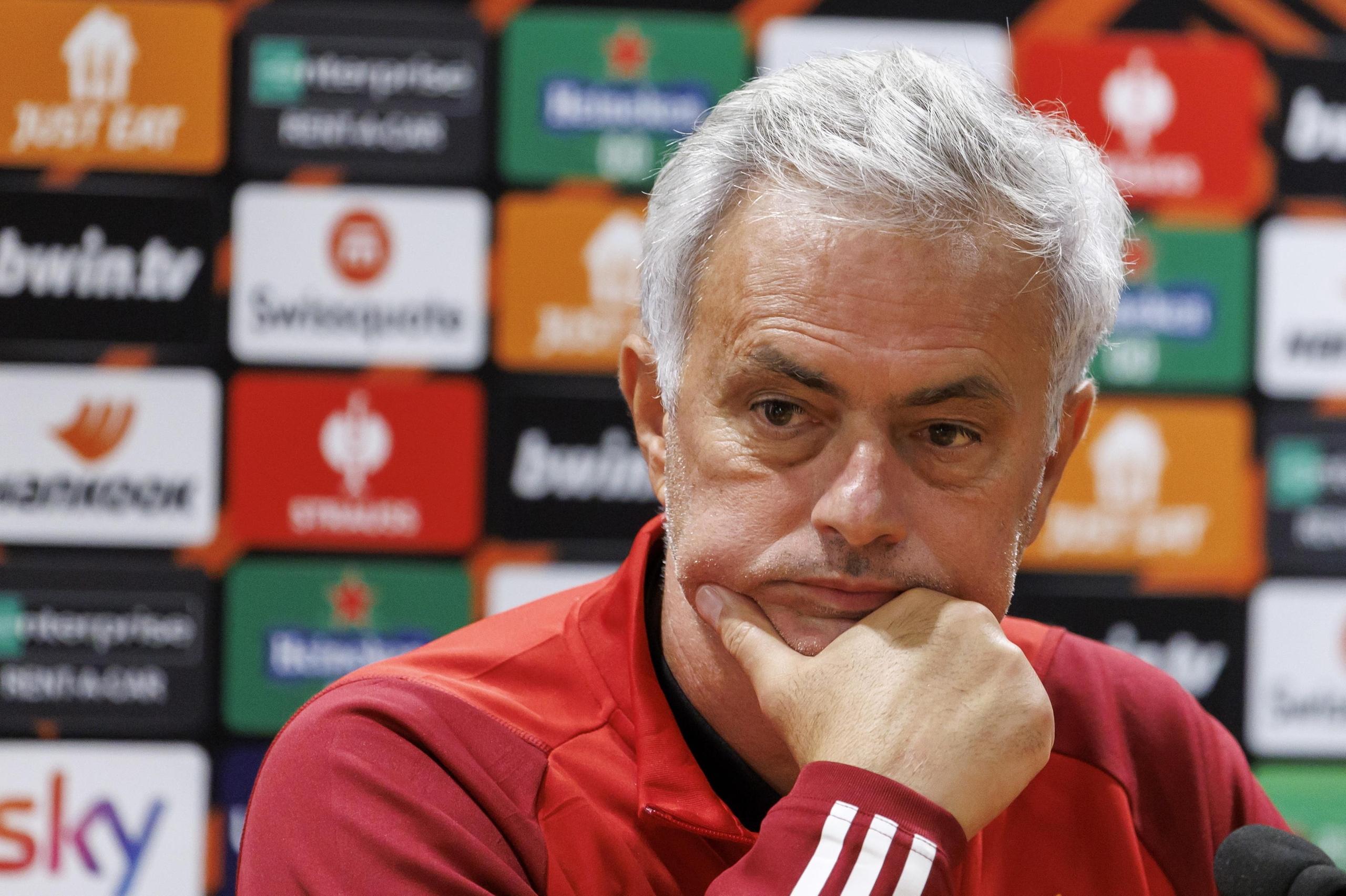 Roma, o banco de Mourinho vacila