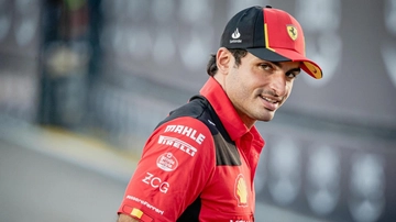 F1, Sainz dopo il trionfo a Singapore: “Ecco perché ho dato il Drs a Norris”. Tutte le dichiarazioni, da Leclerc a Hamilton