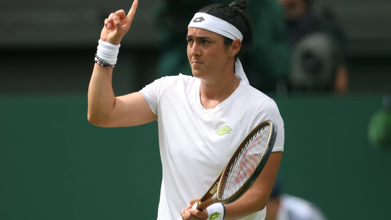 Wimbledon: Jabeur in semifinale, affronterà Sabalenka