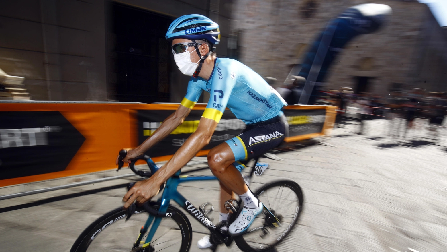 Giro d'Italia 2023, Oscar Rodriguez choc: "Ho rischiato di perdere un rene"