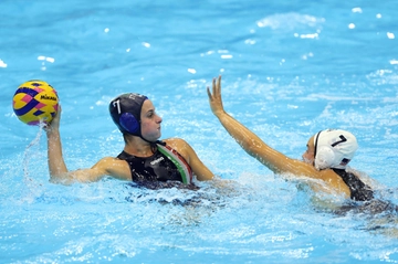 Mondiali di pallanuoto: impresa Italia contro gli Stati Uniti. Setterosa in semifinale