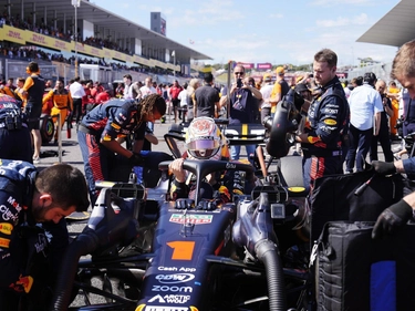 Verstappen in testa al 5/o giro, safety-car in pista a Giappone F1