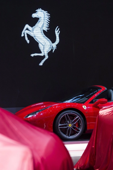 Ferrari, 2023 da record. L'utile netto supera per la prima volta il miliardo