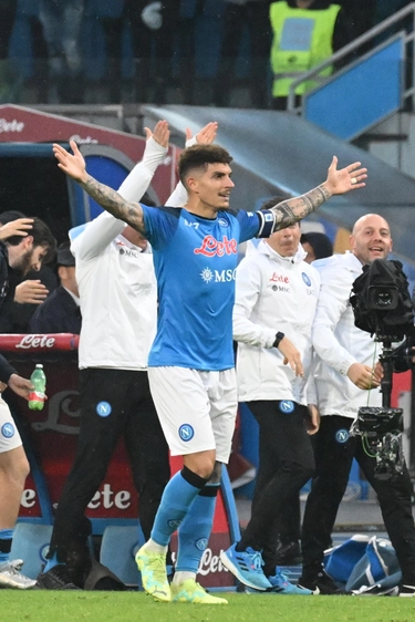 Napoli-Inter 3-1. I partenopei ritrovano la grinta e stendono i nerazzurri. Magia di Di Lorenzo