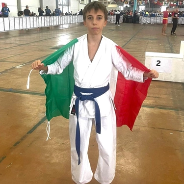 Federico Lorenzelli campione del mondo. A 14 anni ha vinto il titolo di karate nel kata
