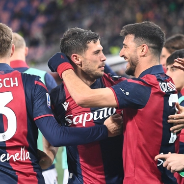 Il Bologna vola e vince 2-0 contro il Verona: la grande festa rossoblù
