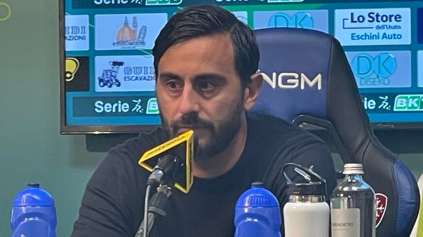 L'allenatore del Pisa Alberto Aquilani
