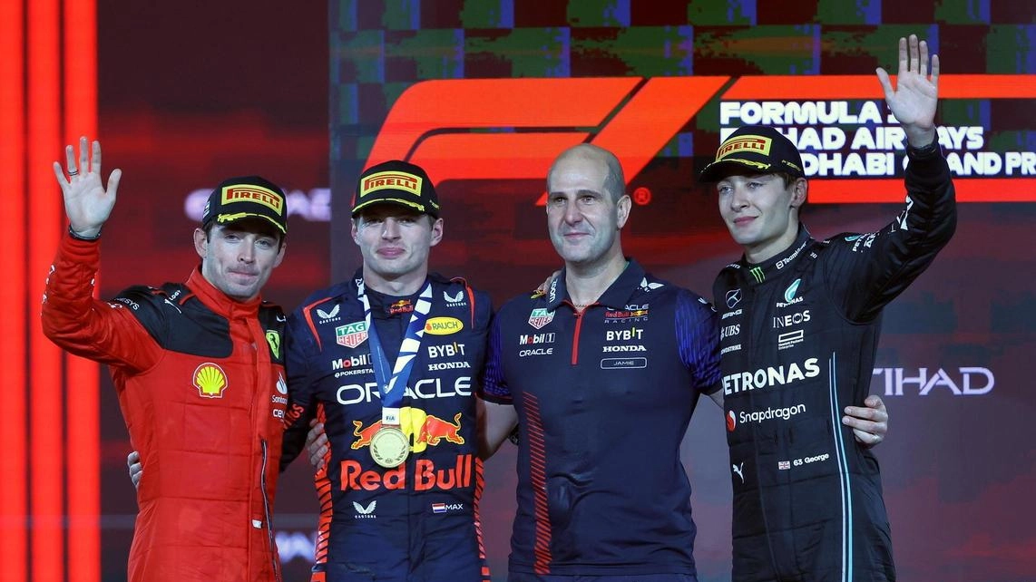 Ad Abu Dhabi vince il solito Verstappen, alle sue spalle Charles e Russell che lascia il Cavallino al terzo posto nella classifica costruttori