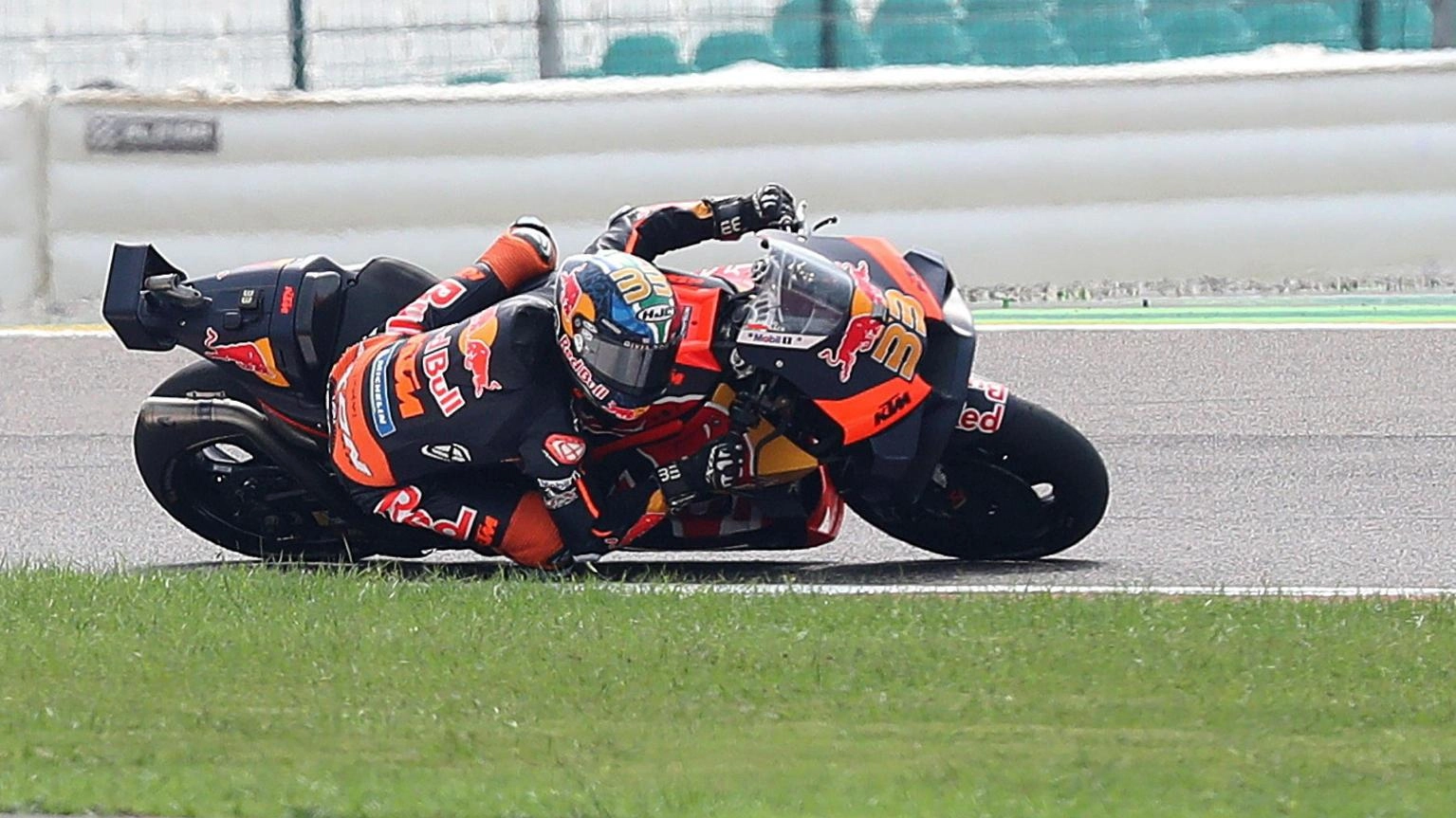 MotoGP: Giappone, nella FP2 Binder il più veloce con record