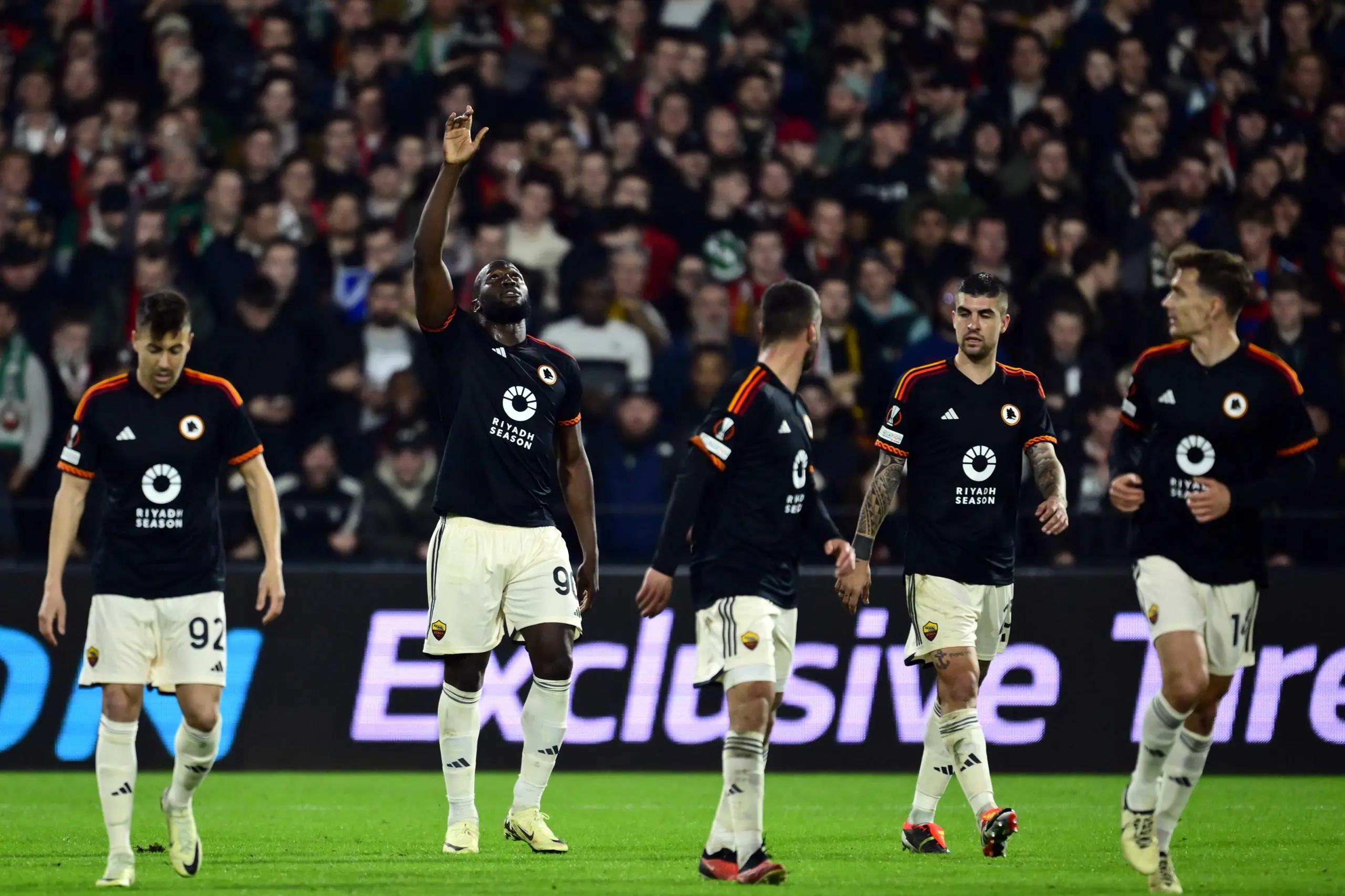 Feyenoord-Roma 1-1, Lukaku risponde a Paixao: finisce in parità la prima di  De Rossi in Europa