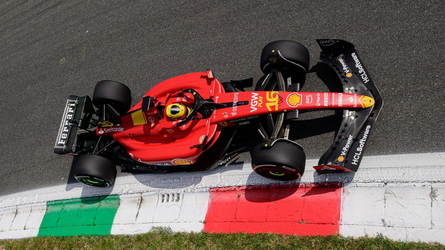 F1 Monza, Frecce tricolori, omaggio Ferrari a sorpresa