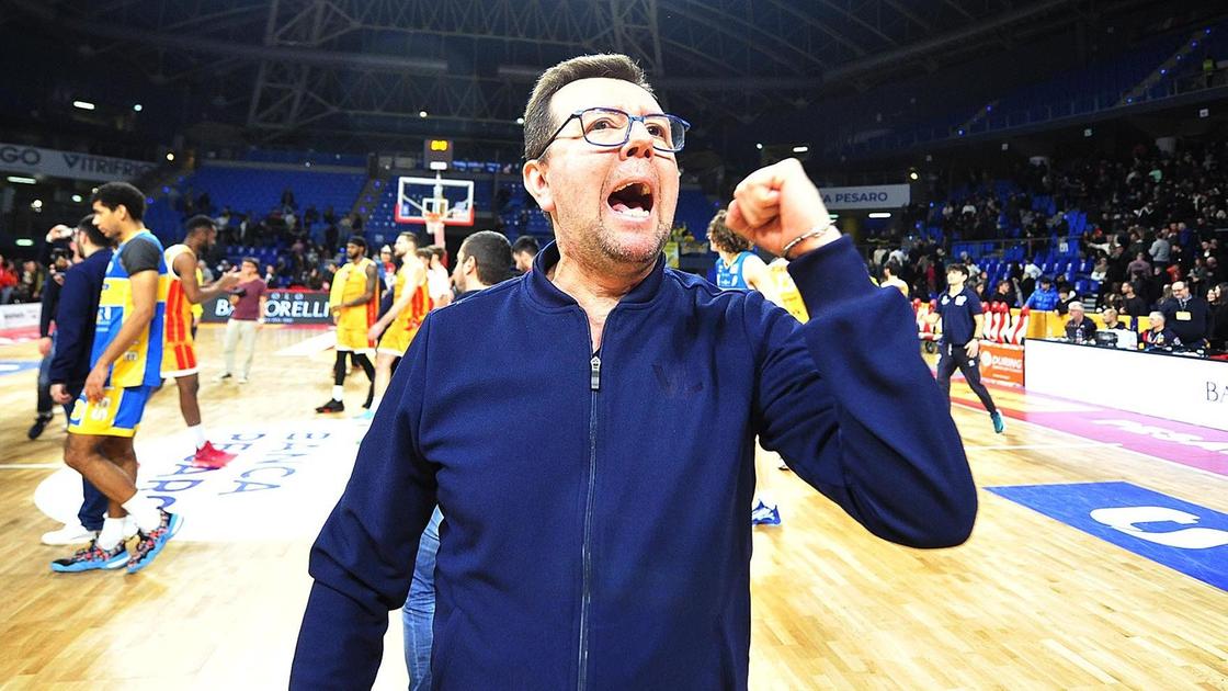 https://sport.quotidiano.net/image-service/view/acePublic/alias/contentid/M2Q3ODU0MTAtODQ2OS00/0/senza-pause-la-sella-gia-allesame-pesaro-domani-contro-leka-un-duello-per-sognare.jpeg?f=16:9&w=1200&h=630