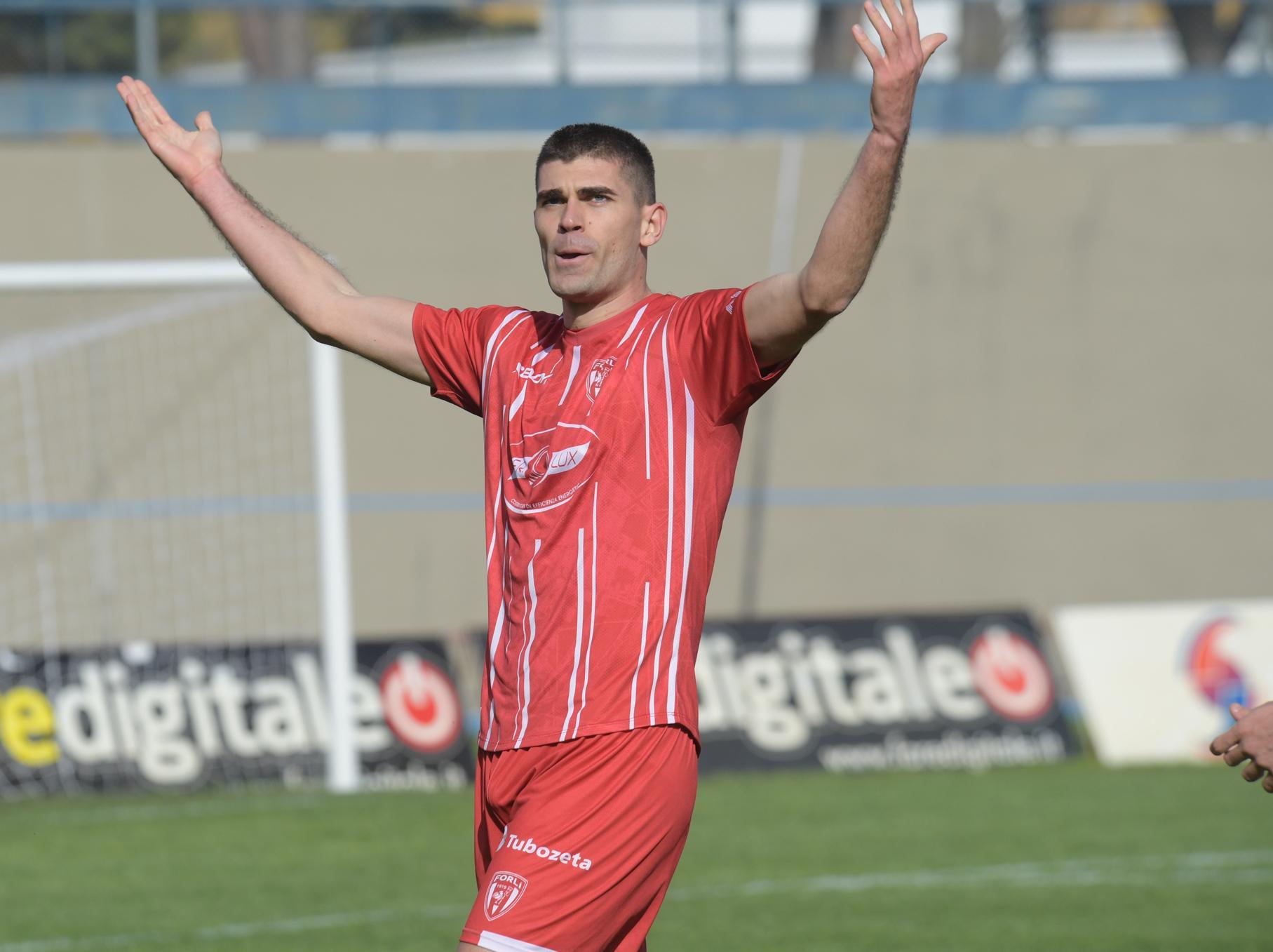 Calciomercato dilettanti: Trombetta nel mirino di Sant Calciomercato dilettanti: Trombetta nel mirino di Sant