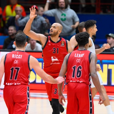 Olimpia Milano: il primo successo europeo arriva in rimonta contro Parigi