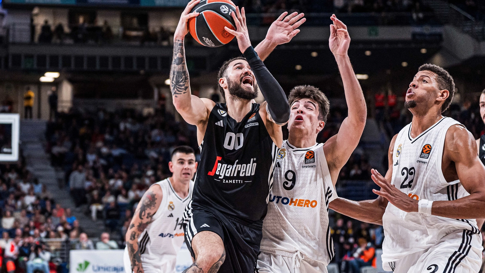 Trasferta spagnola fatale per la Virtus che al Wizink Center di Madrid cede 98-86 ai Real padrone di casa (Ciamillo)